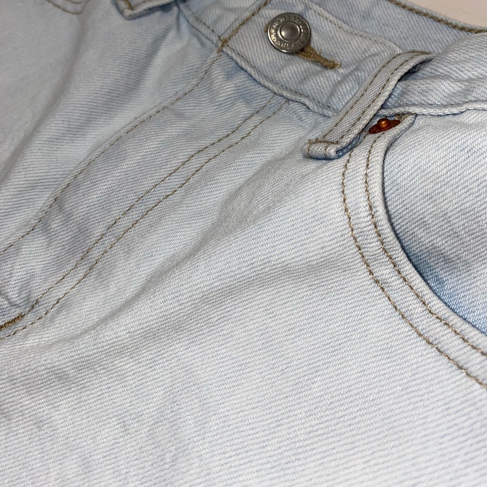 LEVI’S shorts - Picture 2 of 5